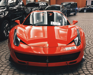 Красный Классический автомобиль