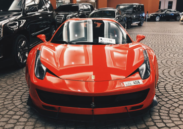 Красный Классический автомобиль